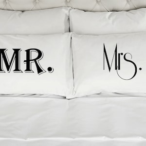 Mr. & Mrs. Kissenbezüge (2er Set), Hochzeitsgeschenk