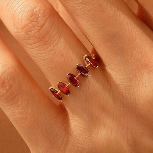 Solid Gold 5 Stone Garnet Ring, 14k Gold Garnet Statement Ring for Women, Red Garnet January Birthstone Ring, Handmade Garnet Jewelry Rings