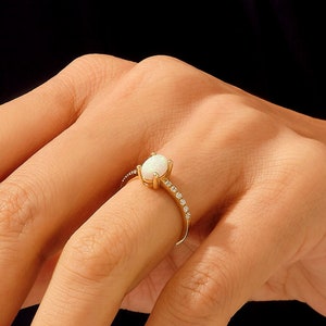 Anillo de ópalo ovalado de oro macizo, anillo de compromiso de ópalo de oro auténtico de 14 k para mujer, anillo de ópalo blanco como piedra de nacimiento, anillo de ópalo natural, anillos de joyería de ópalo