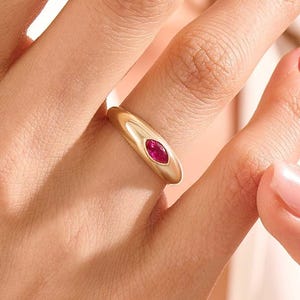 Marquise-Rubinring, Siegelring aus 14-karätigem Gold mit Lünette, Rubin-Kuppelring für den kleinen Finger, Geburtssteinring für Juli mit rotem Edelstein, Geburtstagsgeschenk für Mama