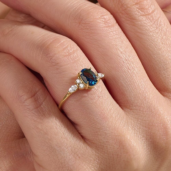 14k Ovaler Saphir-Verlobungsring, Massiver Gold-Vintage-Solitärring, Art-Deco-Jubiläumsring mit blauem Edelstein, minimalistischer handgefertigter Schmuck