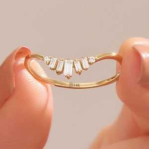 Curved Wedding Ring Women 14k Sold Gold Arch Baguette Wedding Ring Enhancer Minimalist Diamond Nesting Ring Dainty 18k Gold Wave Ring