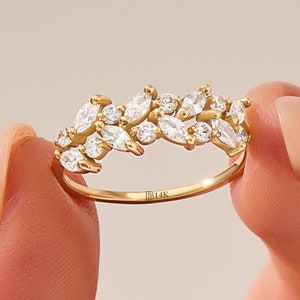 14k Solid Gold Floral Wedding Band, Vine Leaf Botanical Ring for Women, Dainty Nature Inspired Gold Bridal Jewelry Gift for Wife