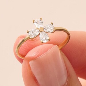 14k Solid Gold Clover Ring Floral Engagement Ring Diamond Promise Ring Women Nature Inspired Ring Dainty Pear Ring Flower Anniversary Ring
