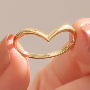 Curved Wedding Band 14k Solid Gold V Shaped Ring Plain Chevron Ring Womens Simple Wishbone Ring Minimalist Stackable Ring Jewelry Gift