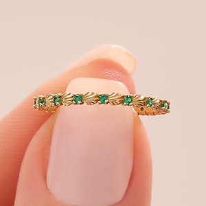 Emerald Eternity Ring for Women 14k Gold Seashell Ring Solid Gold Stacking Ring Thin Emerald Band Stackable Jewelry Gift for Her