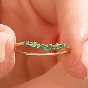 14k Solid Gold Emerald Wedding Ring, Curved Wedding Band for Women, Emerald Stacking Ring, Thin Contour Ring, Simple Ring Enhancer 18k Gold