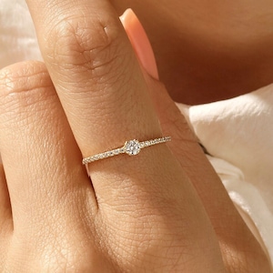 Solid Gold Minimalist Versprechen Ring, 14k Gold Hochzeit Verlobungsring für Frauen, Halbe Ewigkeit Einfacher Solitär Ring, zierlicher Diamant Cz Ring Bild 2