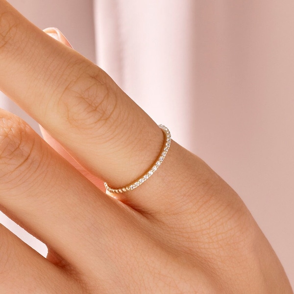 Anillo de bola pequeña de oro macizo de 14 k, anillo de apilamiento minimalista para mujeres, anillo de boda delgado, anillo de eternidad Cz simple, anillo de cuentas pequeñas, regalos hechos a mano