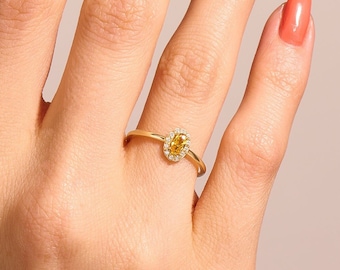 Solid Gold Oval Citrine Ring, 14k Gold November Birthstone Ring for Women, Yellow Crystal Band Ring,Citrine Engagement Ring,Tiny Halo Ring