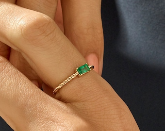 14k Gold Baguette Emerald Ring, Solid Gold Emerald Solitaire Rings for Women, Crystal Engagement Ring, May Birthstone Ring, Emerald Jewelry