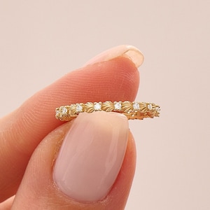 14k Gold Pave Eternity Seashell Ring, Solid Gold Dainty Wedding Band Women, Unique Cubic Zirconia Infinity Ring, Minimalist Stacking Ring