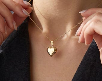 14K Solid Gold Heart Necklace, Dainty Minimalist Pendant, Romantic Anniversary Gift for Wife, Tiny Love Necklace For Girlfriend