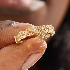Solid Gold Butterfly Wedding Band, 14k Real Gold Floral Wedding Ring Women, Dainty Nature Ring, Minimalist Stackable Gold Band Ring