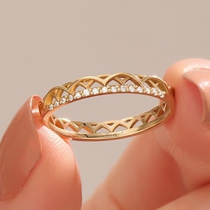 14k Solid Gold Celtic Wedding Ring, Minimalist Irish Band for Bride, Unique Dainty Gold Ring, Handmade Gift Jewelry for Women, Birthday Gift