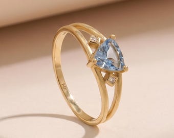 14K Solid Gold Trillion Cut Ring, Light Blue Aquamarine Engagement Ring, Geometric Split Band Ring, Unique Triangle Stone Anniversary Gift