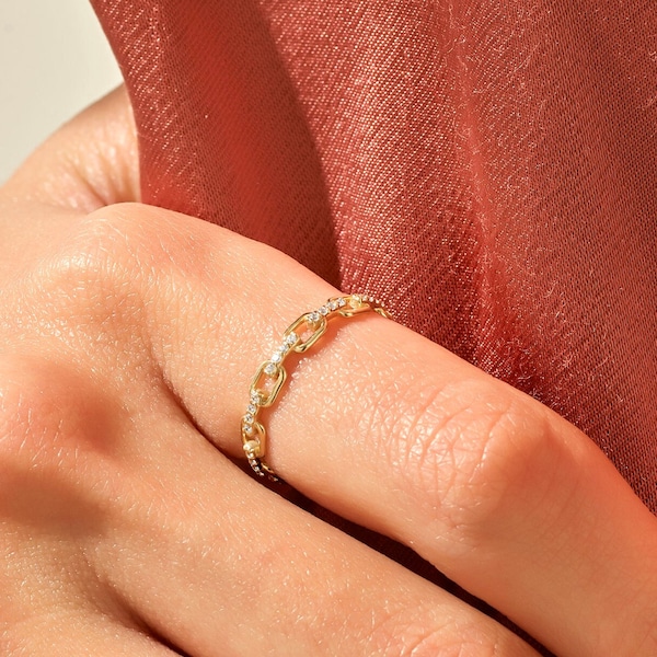 14k Solid Gold Moissanite Chain Ring, Dainty Link Band, Minimal Gold Stack Ring Women