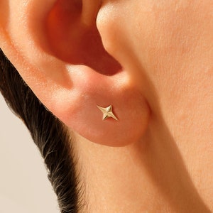 14K Solid Gold North Star Stud – Tiny Kite Cartilage Earring, Helix Tragus Piercing, Dainty Minimalist Jewelry (Single or Pair)