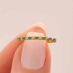 Solid Gold Emerald Seashell Band Ring, 14k Gold Stacking Ring Women, Thin Emerald Wedding Ring, Delicate 14 Karat Gold Stackable Rings