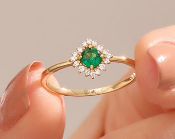 14k Solid Gold Emerald Ring, Solid Gold Tiny Emerald Ring, Womens Emerald Cluster Ring, Minimalist Green Gemstone Ring, Small Halo Ring