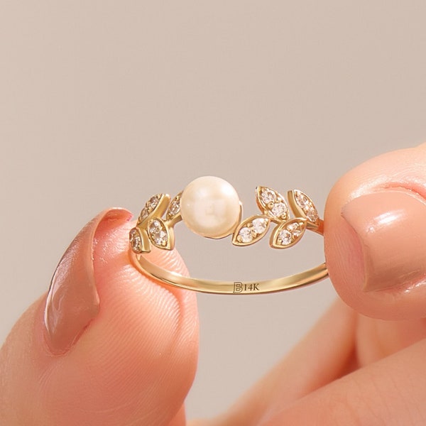 14k Gold Pearl Engagement Ring, Vintage Pearl Solitaire Ring, Art Deco Floral Ring, White Pearl Vine Ring, Leaf Stacking Ring, Nature Ring