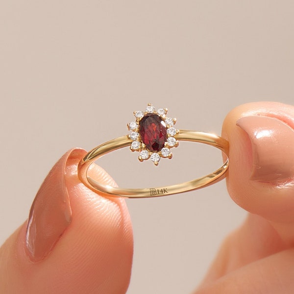 14k Gold Garnet Ring, Solid Gold Tiny Garnet Ring, Minimalist Garnet Promise Ring, Mothers Dainty Ring, January Birthstone Ring, Her Gifts