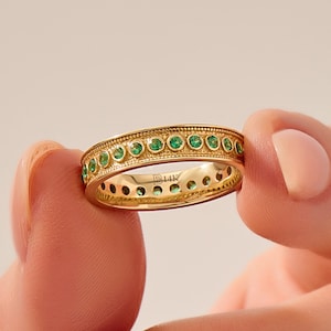 Solid Gold Emerald Wedding Band, 14k Gold Vintage Band for Women, Dainty Emerald Eterinty Ring, Greek Anniversary Ring, Thick Band Ring