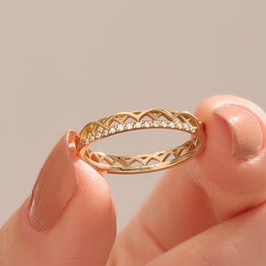 14k Gold Celtic Wedding Band, Solid Gold Braided Irish Knot Ring, Vintage Desing Pave Cz Diamond Ring, Womens Minimalist Stacking Ring