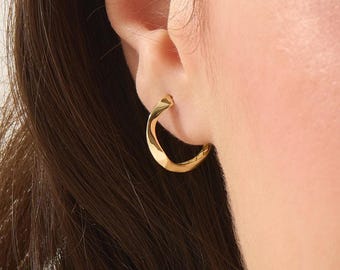 Dainty Wavy Gold Hoops, 14K Solid Gold Unique Sculptural Earrings, Everyday Gold Huggie Hoops, Anniversary Gift For Wife