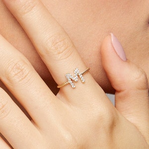 Anillo de letra personalizado de oro macizo de 14 k, anillo con inicial personalizado para mujer, anillo con letra trenzada, anillo apilable con un toque delicado, regalo de joyería