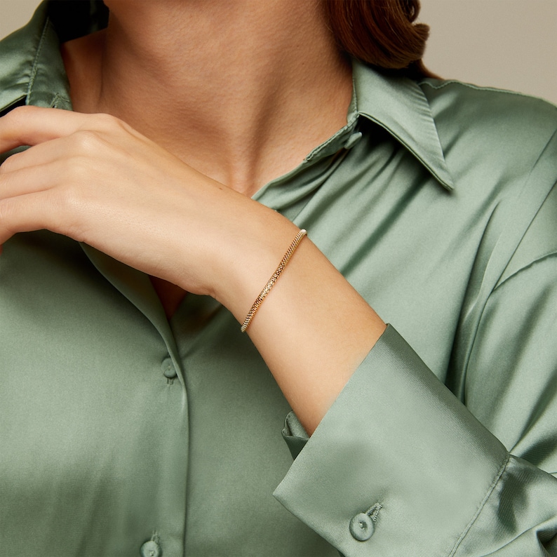 Solid Gold Oval Chain Bracelet for Women, 14k Gold Dainty Bracelet, Minimalist Link Chain, Delicate Everyday Bracelet, Elegant Jewelry Gifts image 7