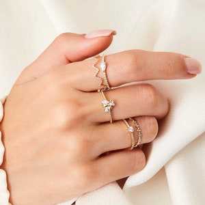 Solid Gold Minimalist Versprechen Ring, 14k Gold Hochzeit Verlobungsring für Frauen, Halbe Ewigkeit Einfacher Solitär Ring, zierlicher Diamant Cz Ring Bild 6