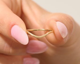 14K Solid Gold Curved Wedding Band – Simple Stackable Ring