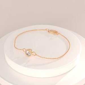 14k Gold Birthstone Armband, Massivgold personalisierte Armband für Frauen, maßgeschneiderte Armbänder, Lünette Edelstein Armbänder, dünnes Goldarmband Bild 1