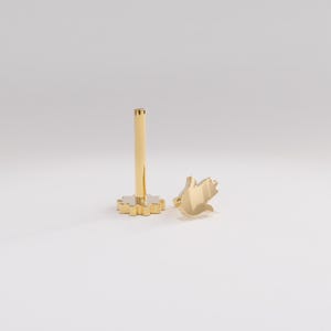 Piercing de mano de Fátima en oro de 14 quilates, aretes pequeños de oro macizo, aretes delicados de oro, aretes pequeños de oro auténtico, aretes llamativos y bonitos.