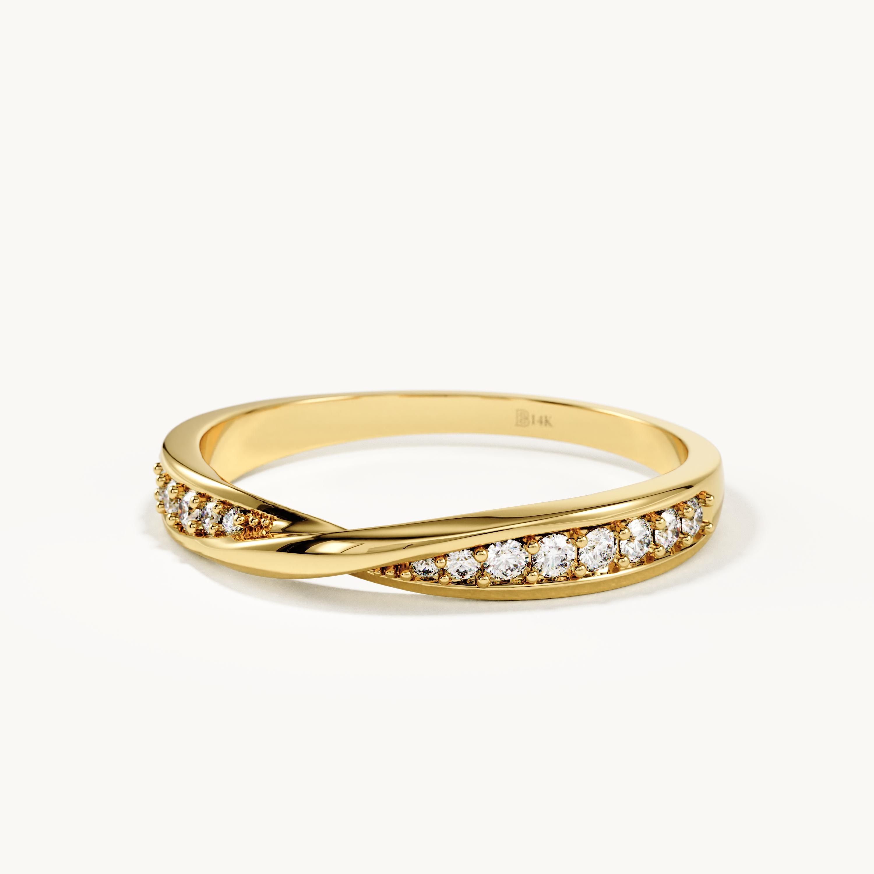 Twisted Half Eternity Band