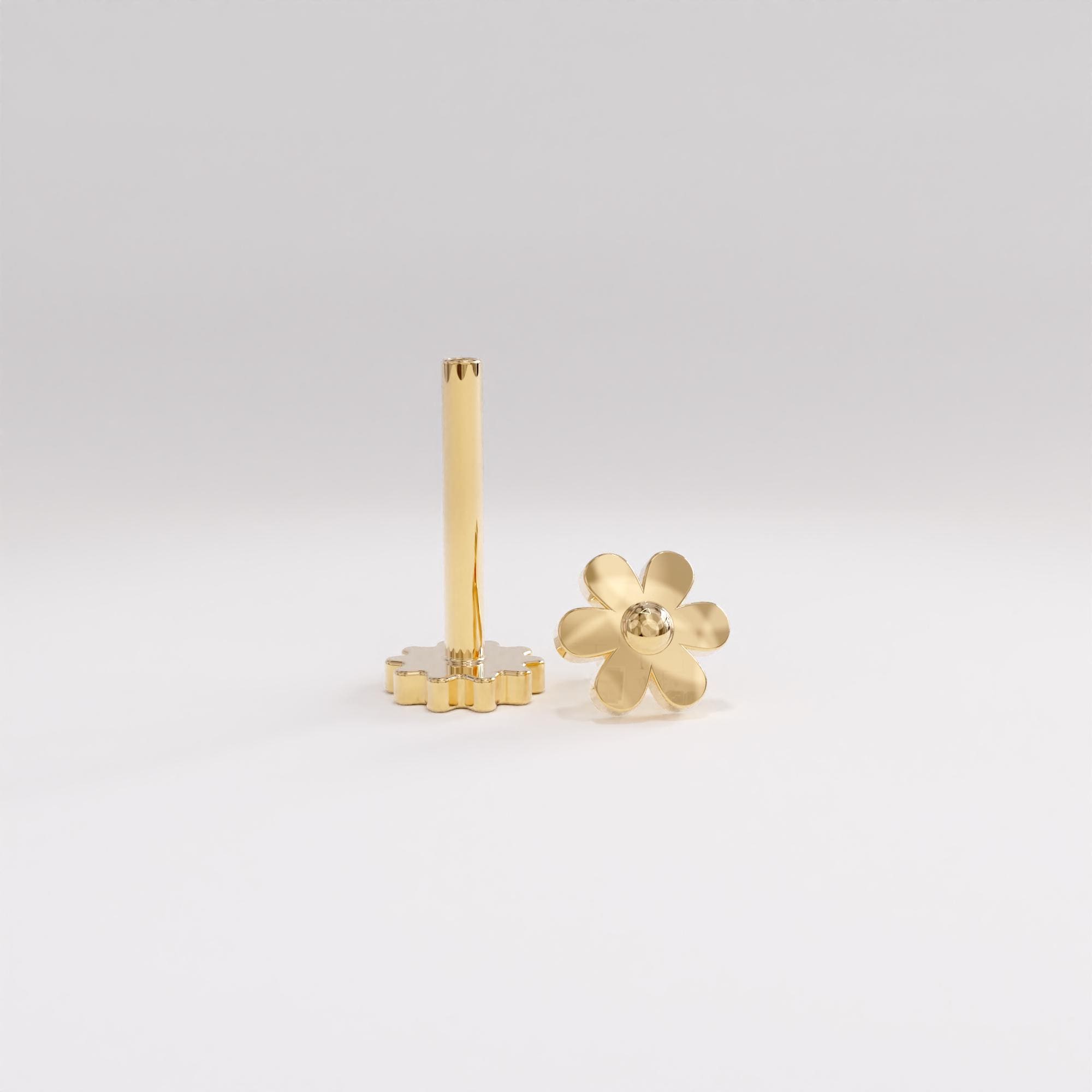 リクエスト商品 14Kソリッドゴールドデイジースタッドピアス - スクリューバック付き