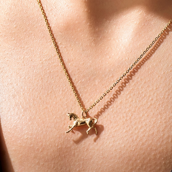 Solid gold horse best sale pendant
