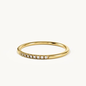 14K Solid Gold Lab Diamant Band, dünne halbe Ewigkeit Ehering, Zierliche Stapeln Diamantring, Minimalistischer Goldring, Geschenk für Sie
