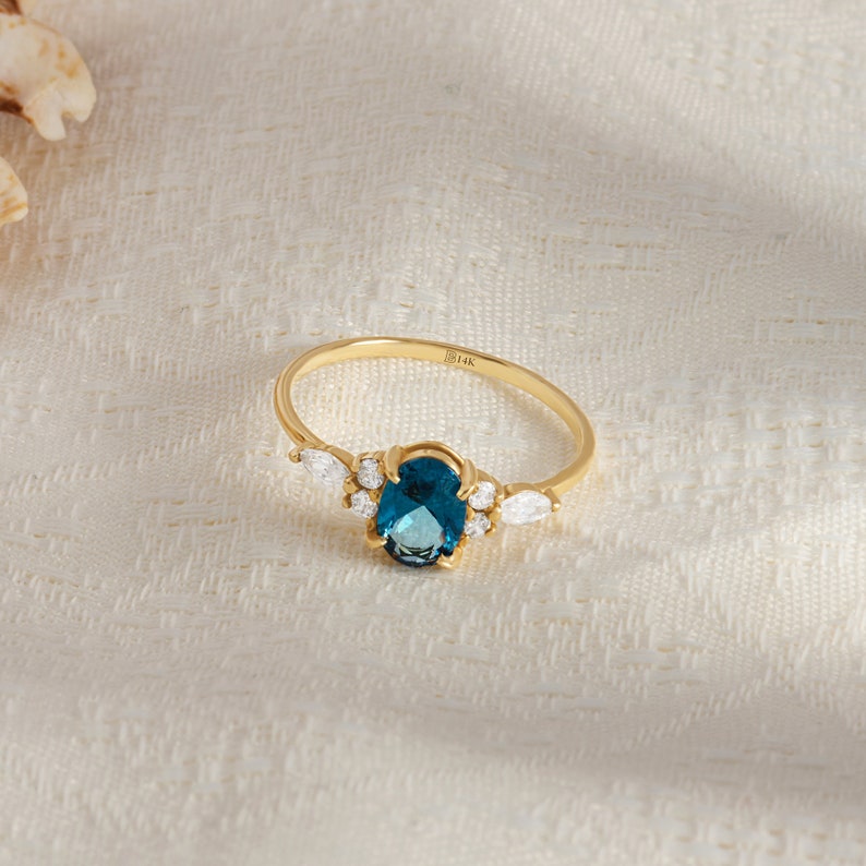 14k Oval Sapphire Engagement Ring, Solid Gold Vintage Solitaire Ring, Art Deco Blue Gemstone Anniversary Ring , Minimalist Handmade Jewelry zdjęcie 3