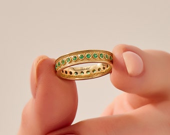 Solid Gold Emerald Wedding Band, 14k Gold Vintage Band for Women, Dainty Emerald Eterinty Ring, Greek Anniversary Ring, Thick Band Ring