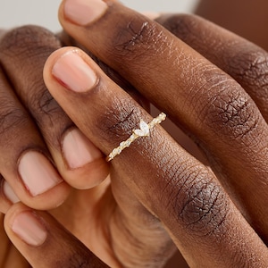 Solid Gold Starry Marquise Ring, 14k Gold Marquise Wedding Band Women, Dainty Leaf Promise Ring for Her, Minimalist Stackable Ring