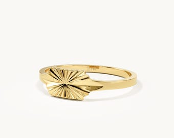 14K Solid Gold Sunburst Signet Ring, Celestial Gold Ring for Women, Minimalist Sun Ray Pinky Ring, Unique Art Deco Dainty Jewelry Gift