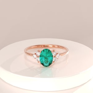 14k Vintage Emerald Engagement Ring, Solid Gold Oval Emerald Rings for Women, Green Gemstone Solitaire Ring, Simple Statement Ring, Her Gift image 3