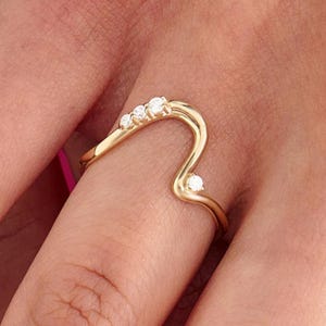 14k Solid Gold Wave Ring Women Dainty Wavy Ring Band Asymmetrical Ring Curvy Gold Band Stacking Ring Jewelry Gift for Her Birthday Gift