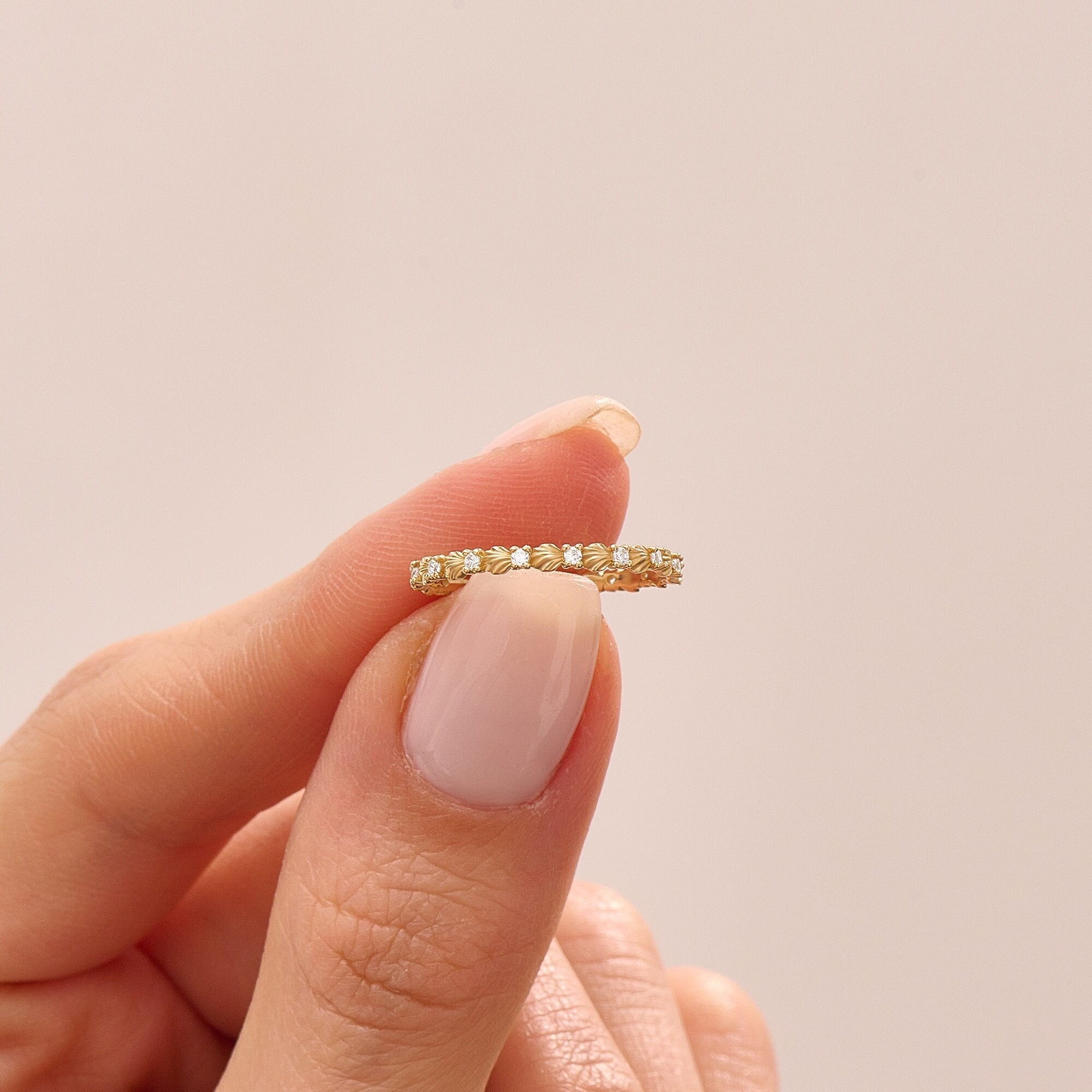 14k Gold Pave Eternity Seashell Ring, Solid Gold Dainty Wedding Band Women, Unique Cubic Zirconia Infinity Ring, Minimalist Stacking Ring