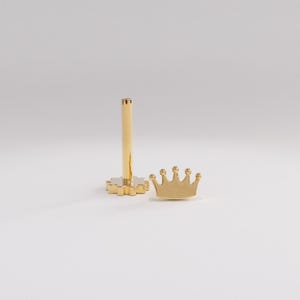 Krone Ohrstecker, 14k Solid Gold Minimalist Ohrstecker, Womens Dainty Helix Piercing, Queen Ohrringe Gold, Handgemachter Ohrstecker