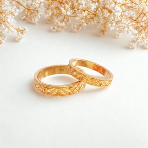 Flower Wedding Band Set, 14k Solid Gold His and Hers Ring, Textured Gold Band for Couples, Unique Wedding Band, Flat, Engraved Inside