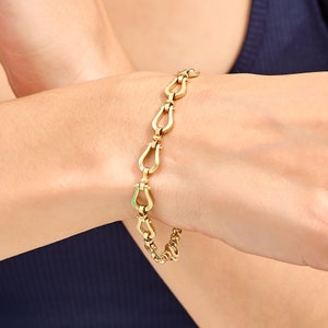 14k Gold Horseshoe Bracelet, Solid Gold Chunky Bracelet, Womens Statement Bracelet, Thick Gold Bracelet, Unique Bracelet for Women