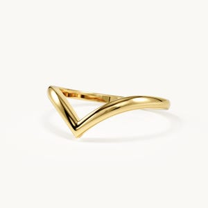 Curved Wedding Band for Women, V Shaped Wishbone Ring, 14K Solid Gold Dainty Chevron Contour Stackable Band, Gift for Wife